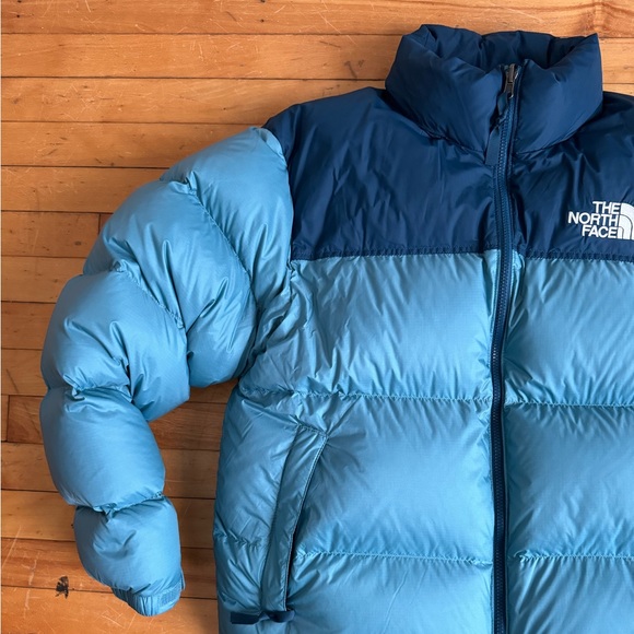 North face puffer - Picture 3 of 4